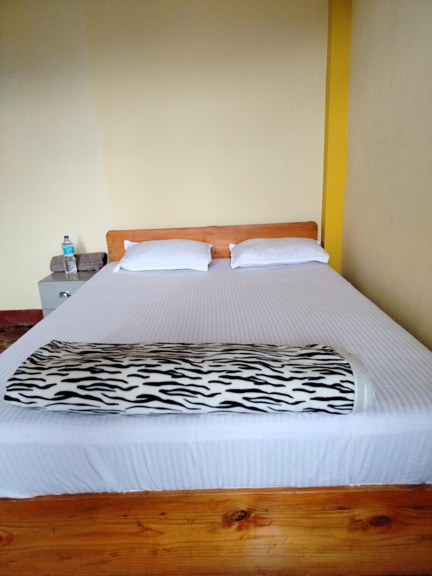 Community Holiday Inn Panaoti Zewnętrze zdjęcie