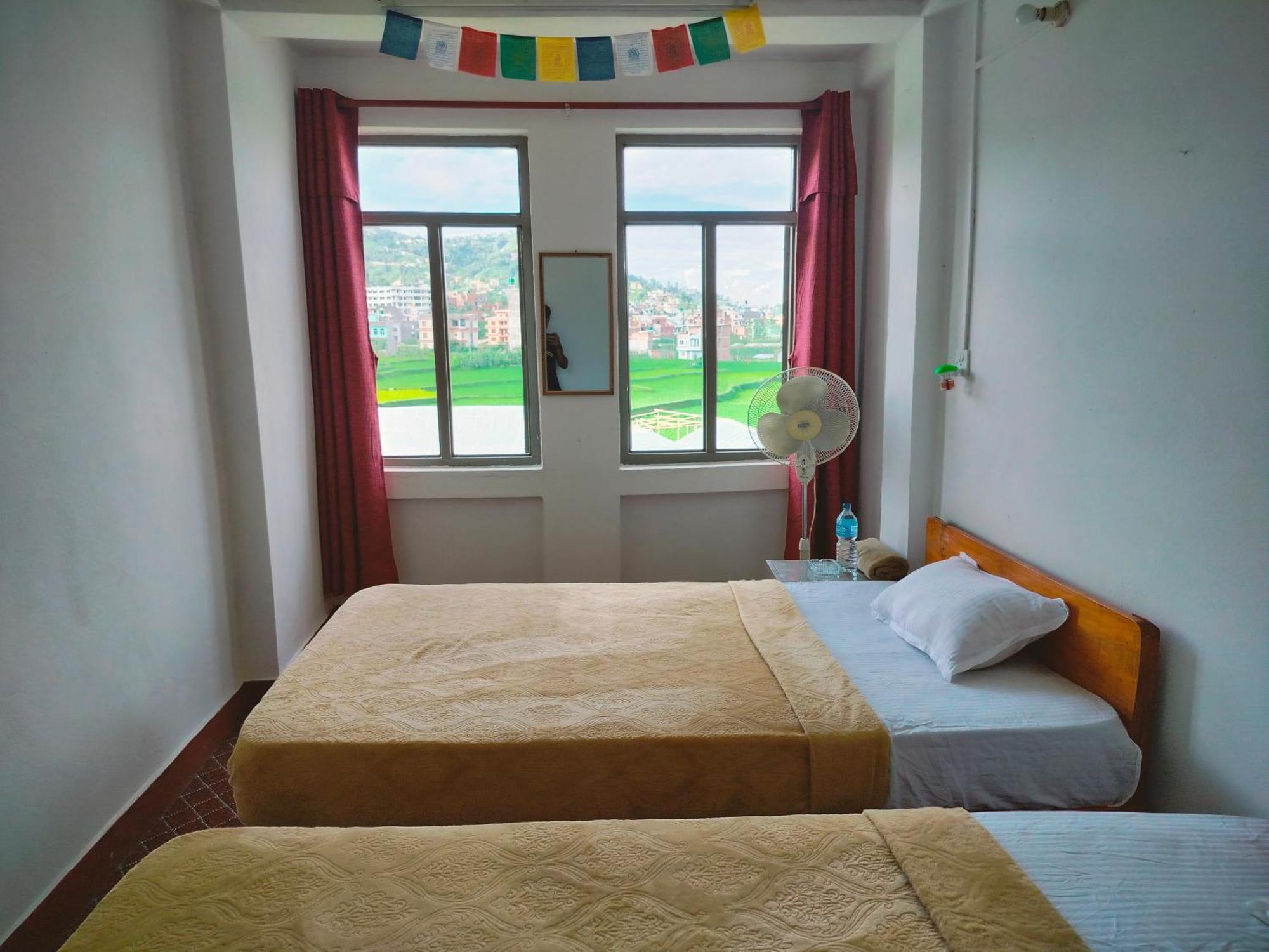 Community Holiday Inn Panaoti Zewnętrze zdjęcie