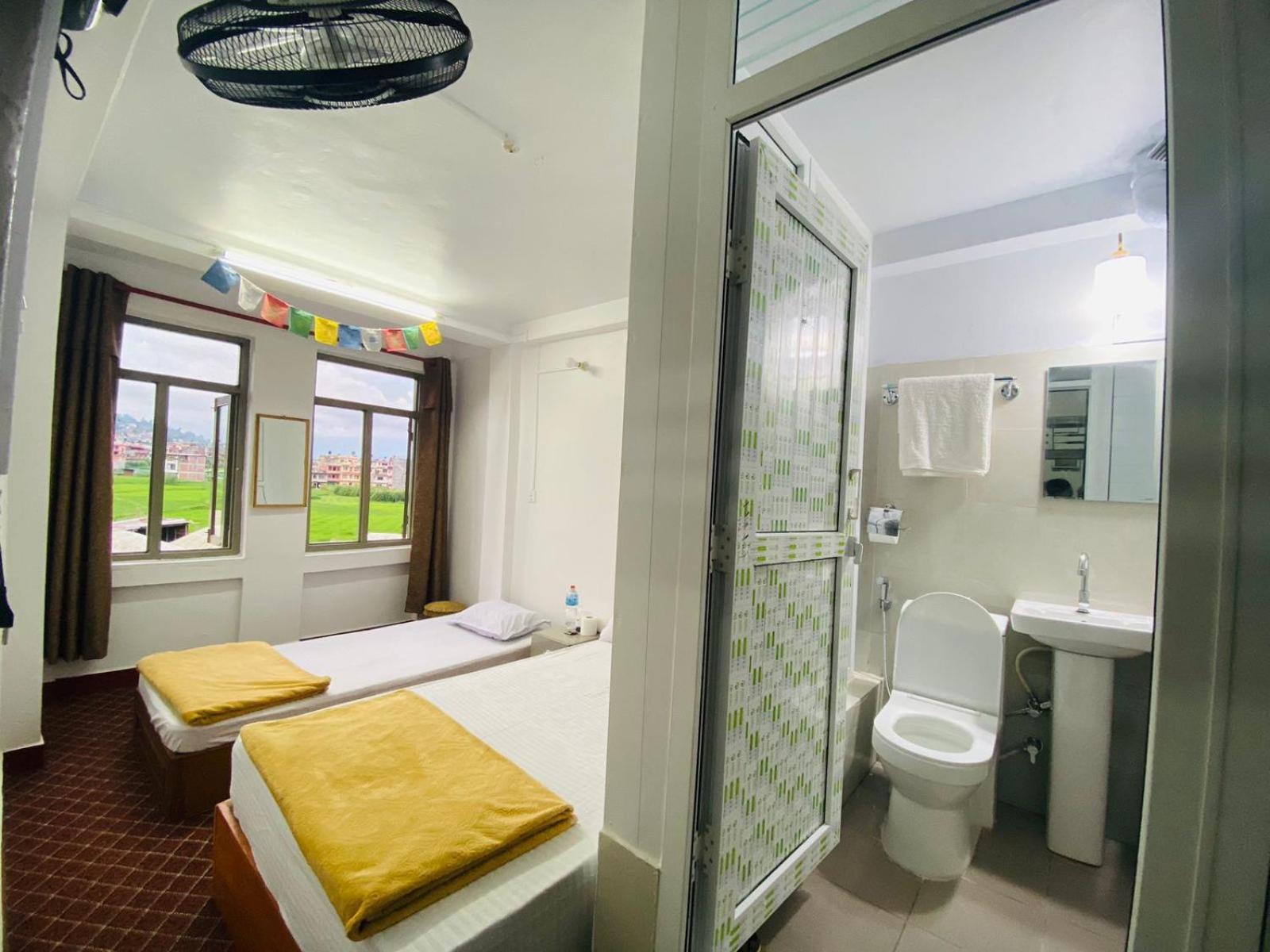 Community Holiday Inn Panaoti Zewnętrze zdjęcie